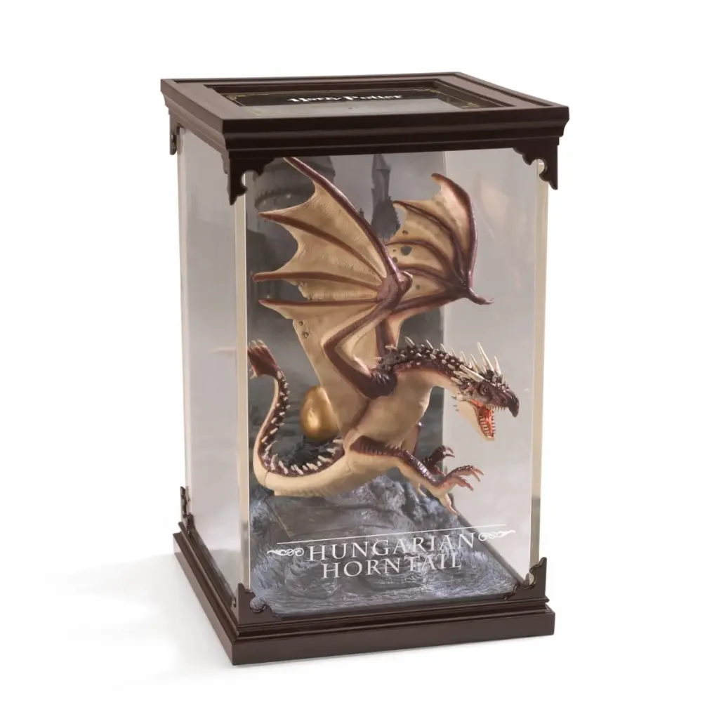 01. Harry Potter Magical Creatures Hungarian Horntail Figura, 18.5cm