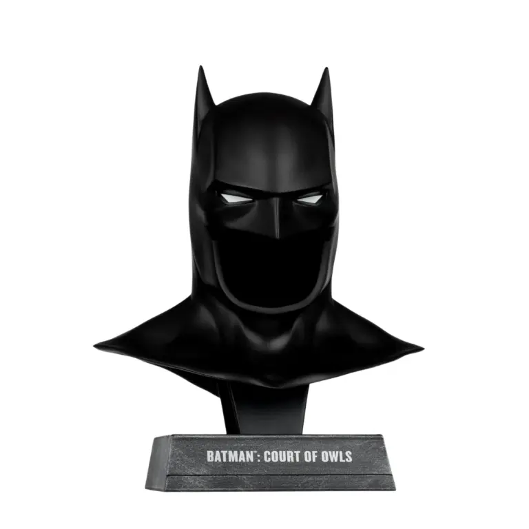 01. McFarlane DC Direct Batman (Court Of Owls) Cowl Replica
