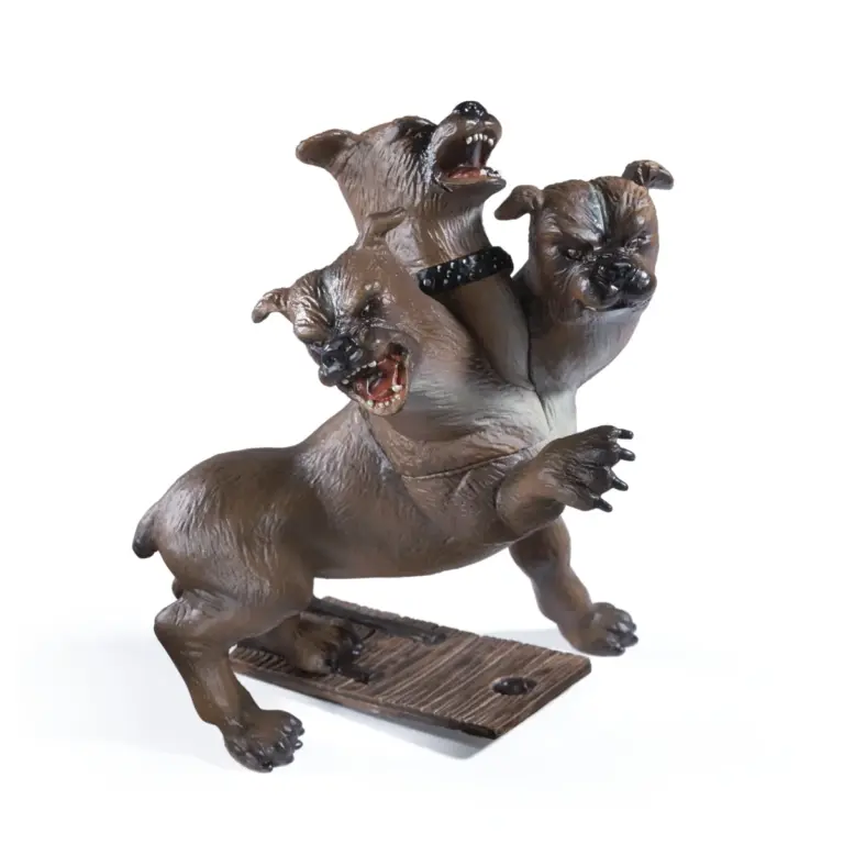 02. Harry Potter Magical Creatures Fluffy Figura, 18.5cm