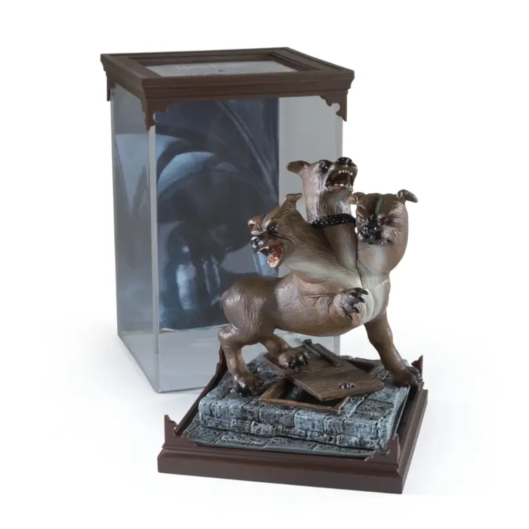 03. Harry Potter Magical Creatures Fluffy Figura, 18.5cm