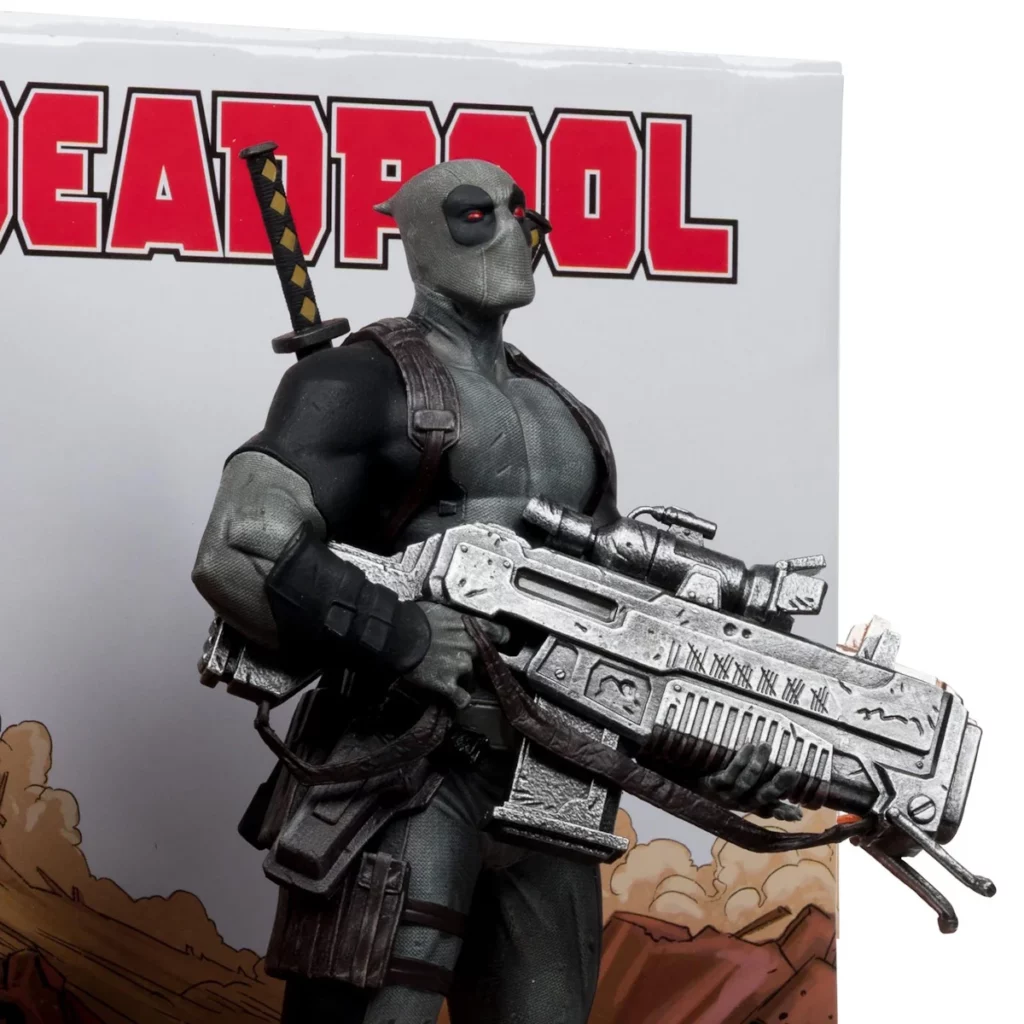 05. McFarlane Marvel Deadpool (Grey Suit Chase) Figura, 27cm + Strip (Deadpool #1)