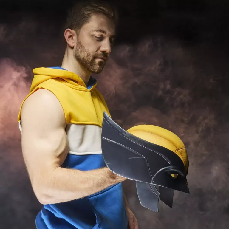 07. Marvel Legends Series Wolverine Premium Roleplay Mask