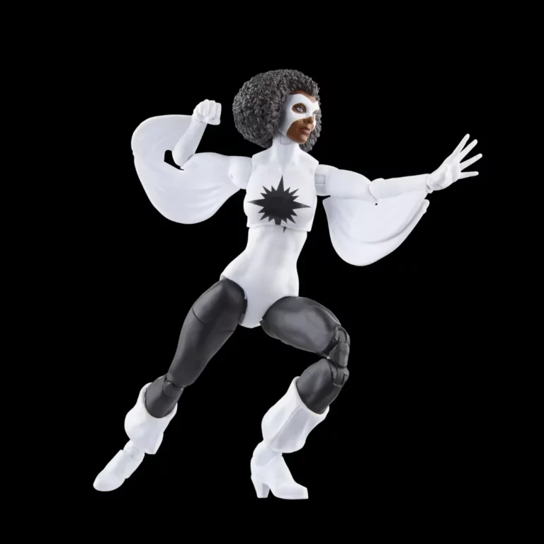 02. Marvel Legends Series Captain Marvel Vs. Doctor Doom Figure, 15cm