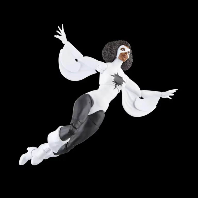 03. Marvel Legends Series Captain Marvel Vs. Doctor Doom Figure, 15cm