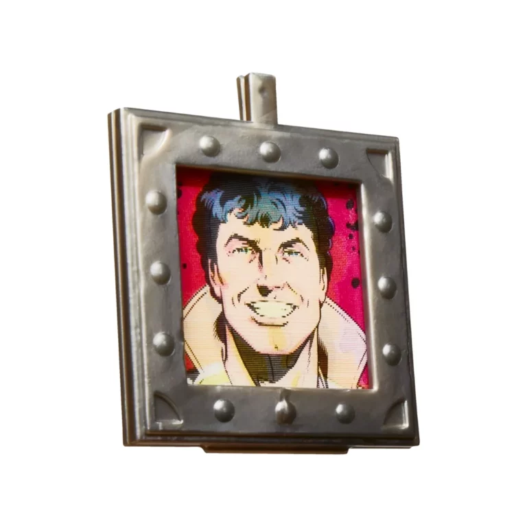 05. Marvel Legends Series Secret Wars Marvel's Beyonder Figura, 15cm