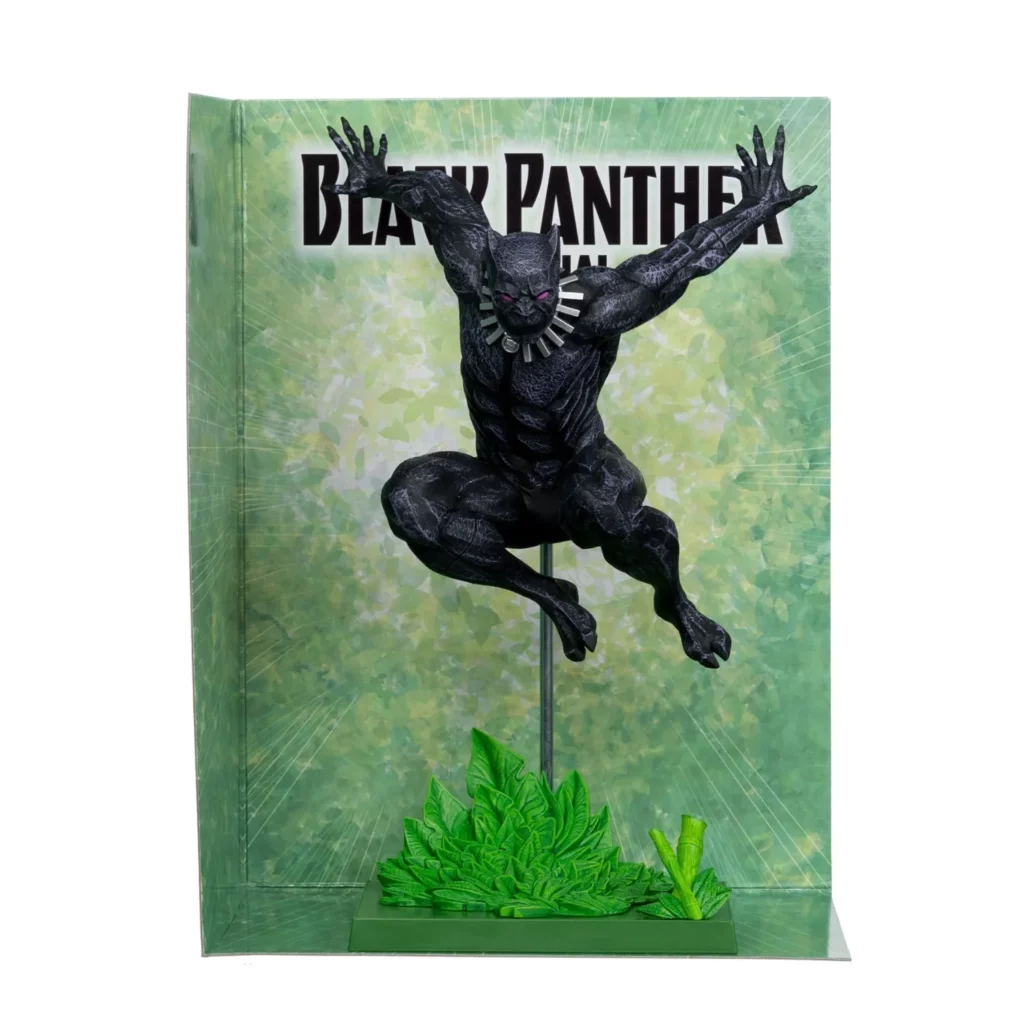 01. McFarlane Marvel Black Panther Figura, 29cm + Strip