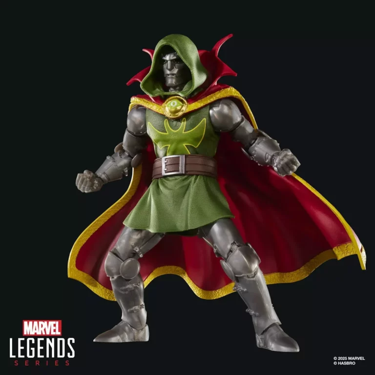 03. Marvel Legends Series Emperor Doom Figura, 15cm