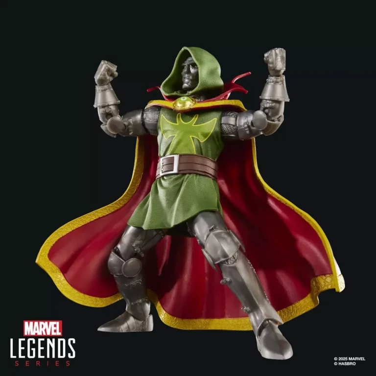 06. Marvel Legends Series Emperor Doom Figura, 15cm