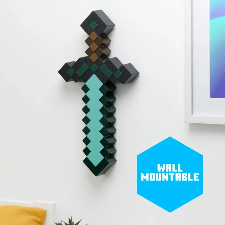 06. Paladone Minecraft Diamond Sword Light