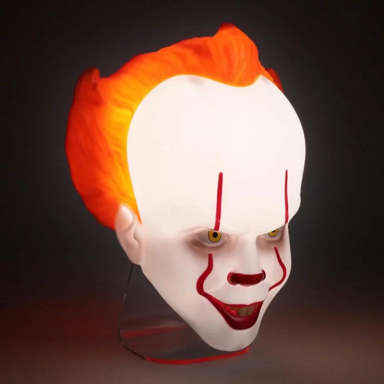 06. Paladone Pennywise Mask Light