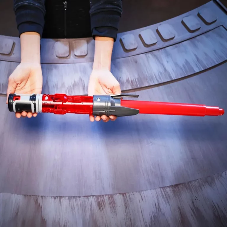 07. Star Wars Kyber Core Darth Maul Lightsaber