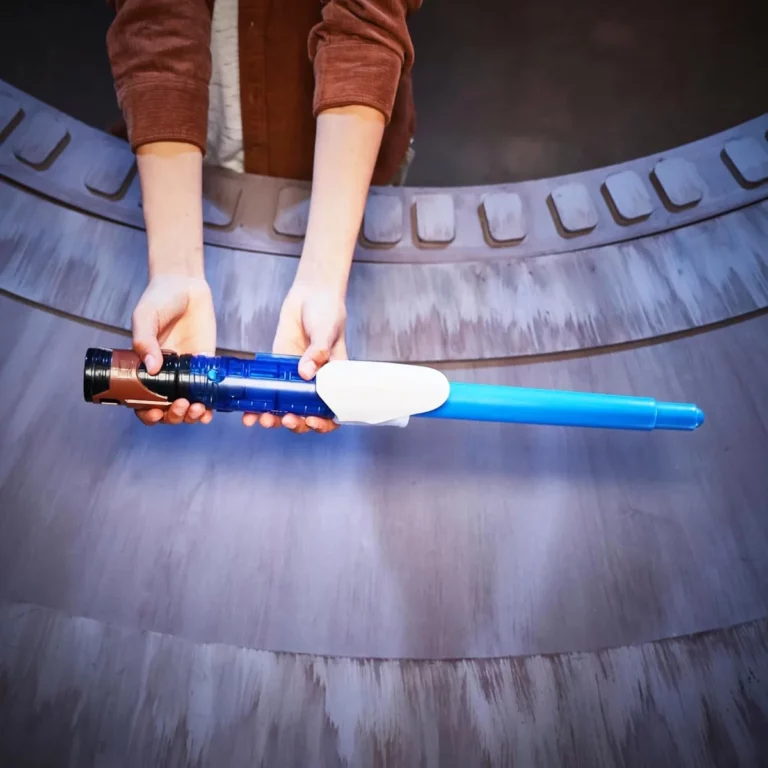 07. Star Wars Kyber Core Obi Wan Kenobi Lightsaber