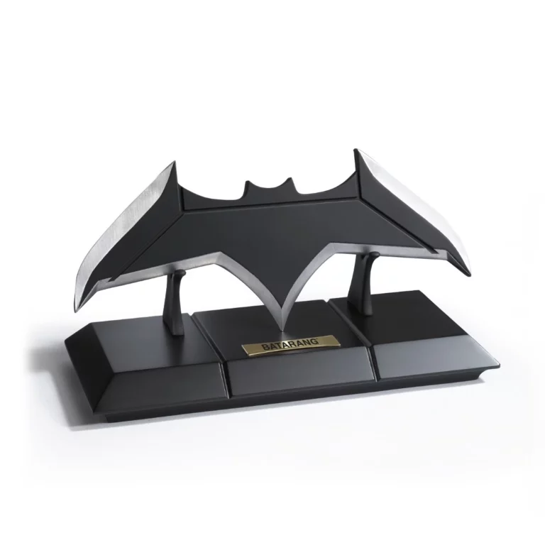 01. Batman Batarang Prop Replica (Justice League)