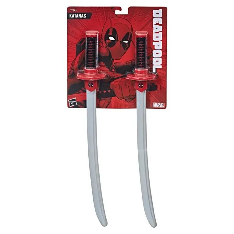 02. Hasbro Marvel Deadpool Katanas