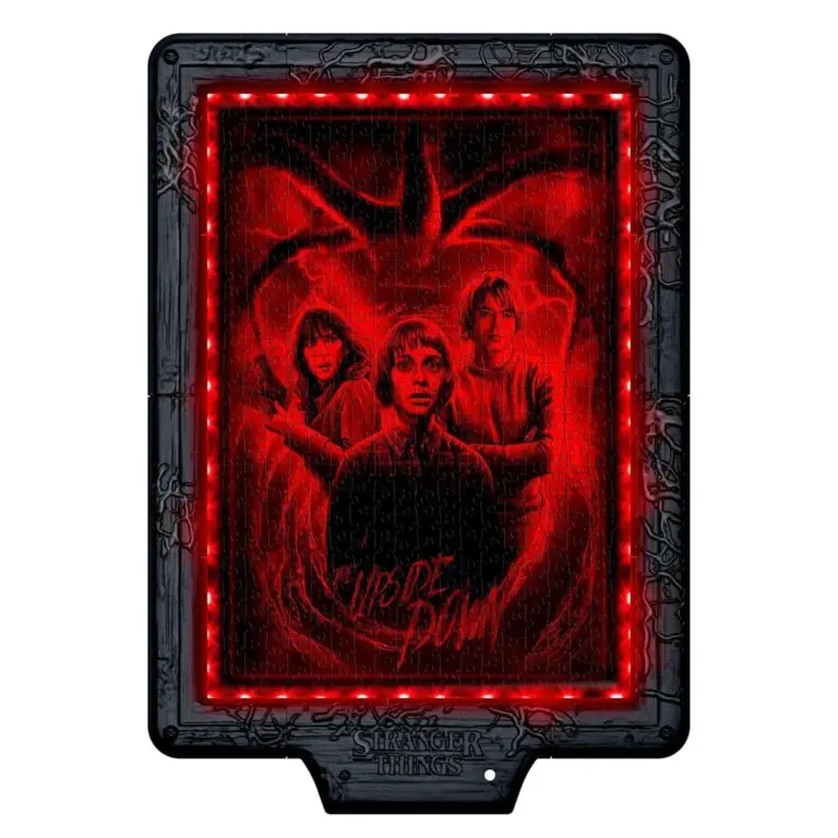03. Stranger Things 'The Upside Down' Puzzle S LED Okvirom, 520pcs