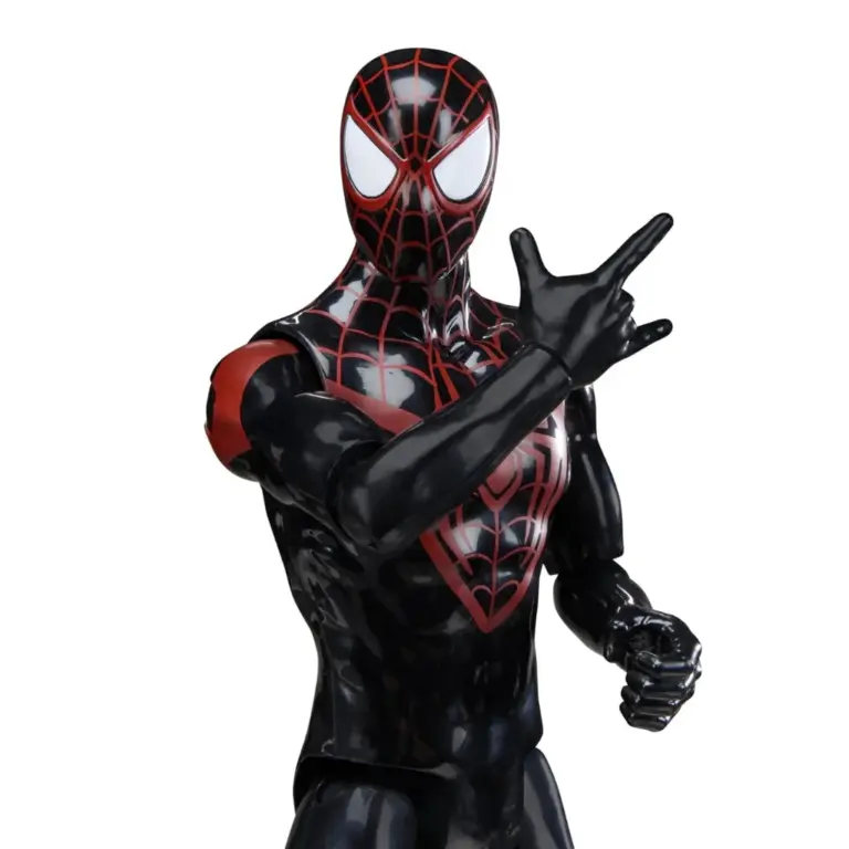 04. Hasbro Titan Series Spider Man Miles Morales Figura, 30cm