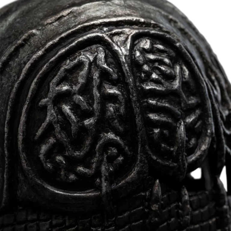 04. Helm Of The Ringwraith Of Rhûn Replica
