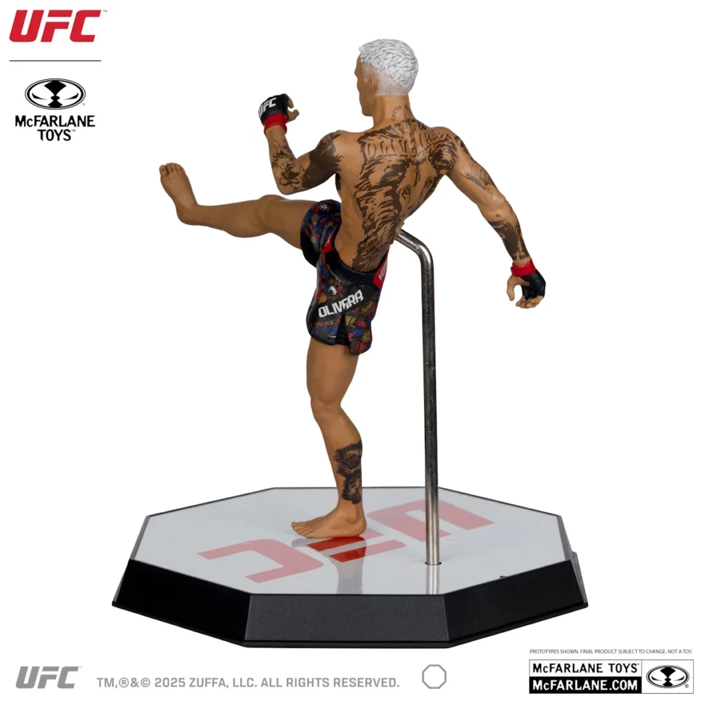 04. McFarlane’s SportsPicks UFC Charles Oliveira Figura, 17cm