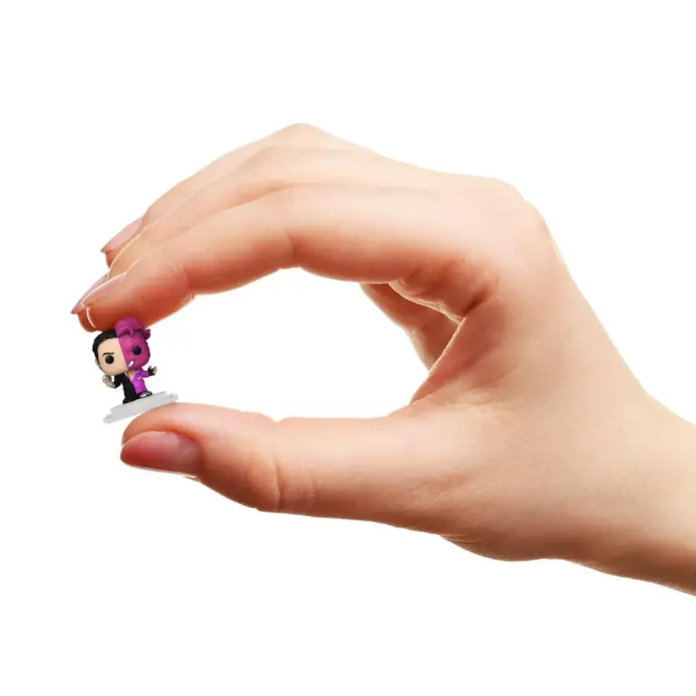 03. Funko Bitty Pop! Batman 85th Anniversary 4 Pack Series 4