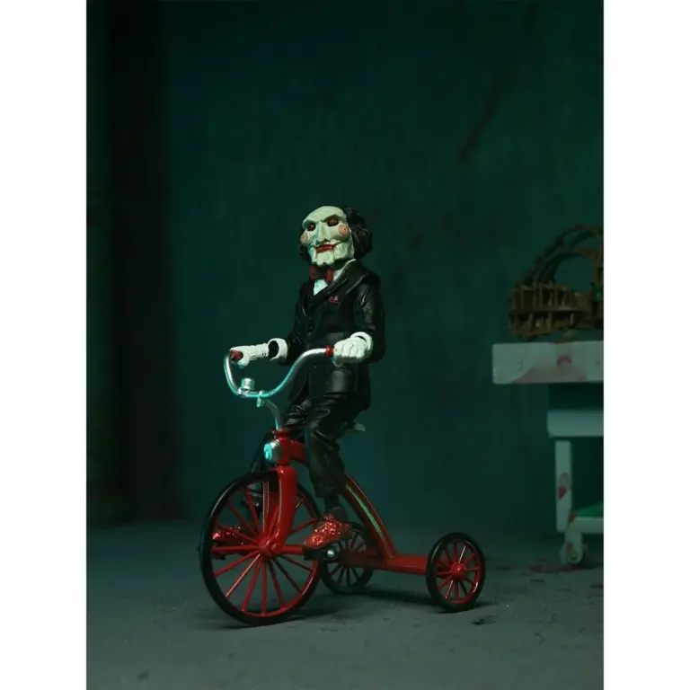 03. NECA Saw Ultimate Jigsaw Killer (Red Robe) Figura, 18cm