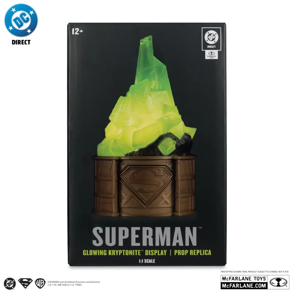 07. Superman Glowing Kryptonite Display Replica