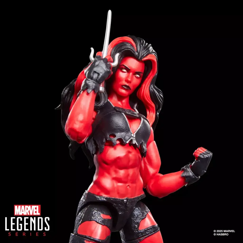 04. Marvel Legends Series Hulk Red She Hulk Figura, 15cm